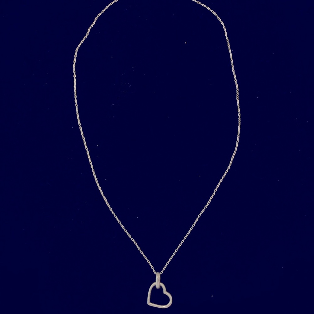 Silver heart necklace
